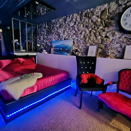 Sweet Loft Grenoble-Love Room Avec Jacuzzi & Sauna Exterior photo