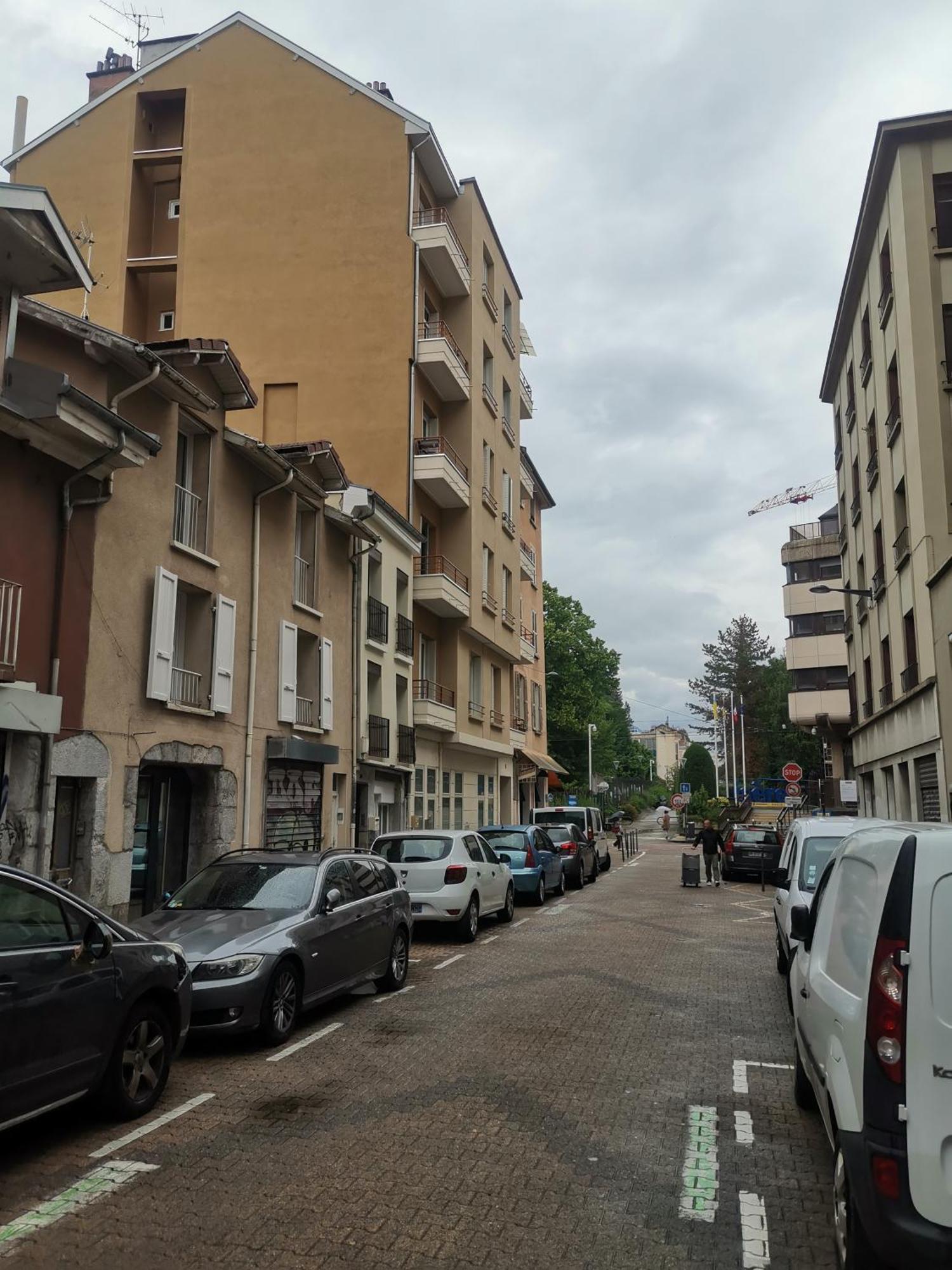 Sweet Loft Grenoble-Love Room Avec Jacuzzi & Sauna Exterior photo